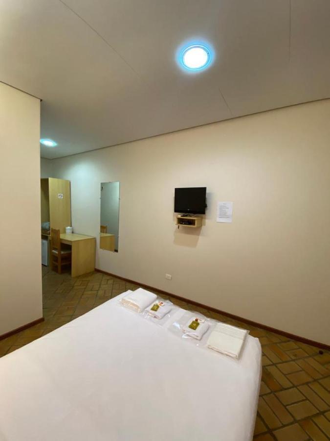 Hotel Tropeiro Da Lapa Lapa  Экстерьер фото